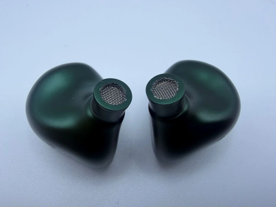 GearZilla Reviews ARTTI R1 5