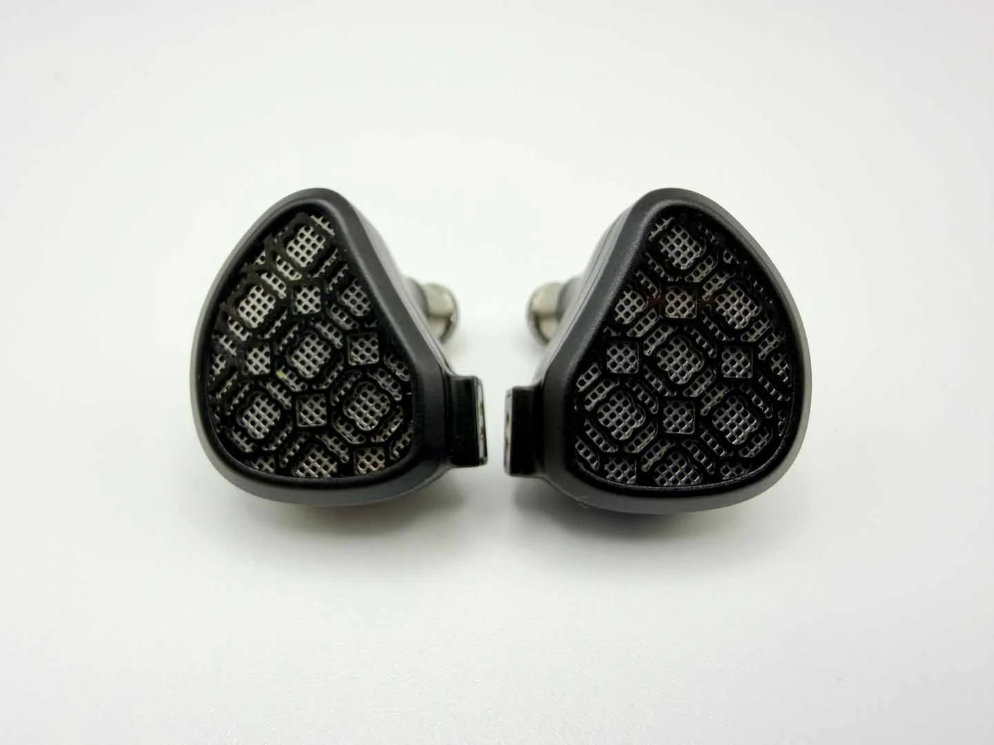 GearZilla Reviews Kefine Arnar 3